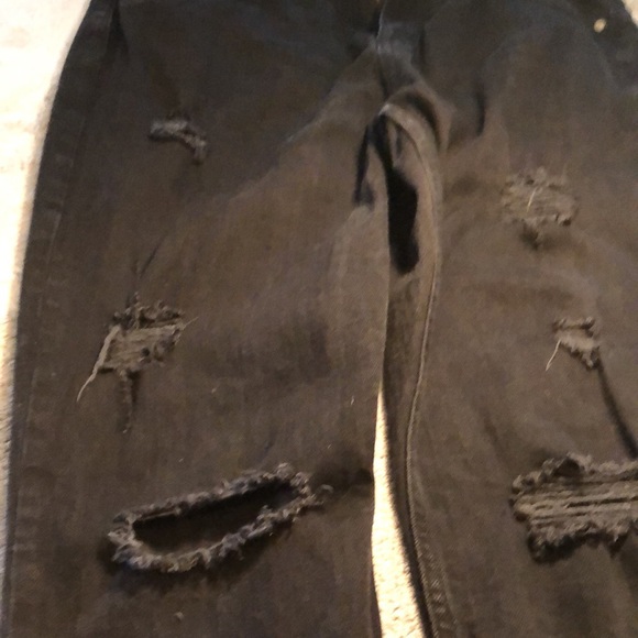 Arizona Jeans Sz 11/Black distressed Boyfriend/5 pockets/belt loops/straight leg - Picture 14 of 16